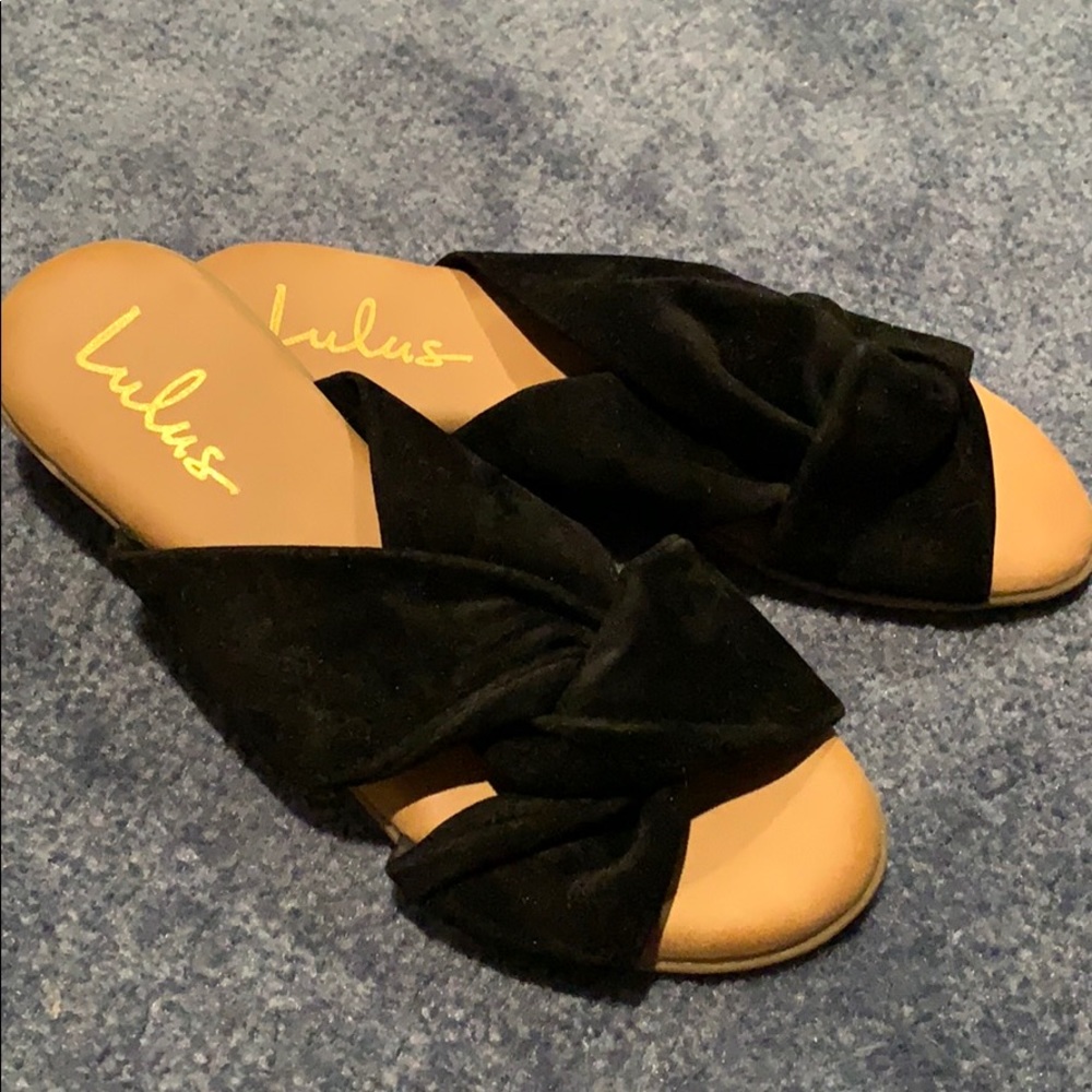 Lulus slides size 7